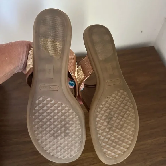 Aerosoles Elegant Tan Sandals with Crystal Embellishments - Picture 6 of 6